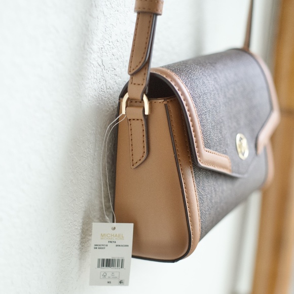 MK Michael Kors Logo Freya Brown Acorn Crossbody Bag NEW - Picture 6 of 15